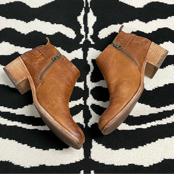 Kork-Ease Mesa Ankle Bootie Brown Size 9 - Picture 7 of 12